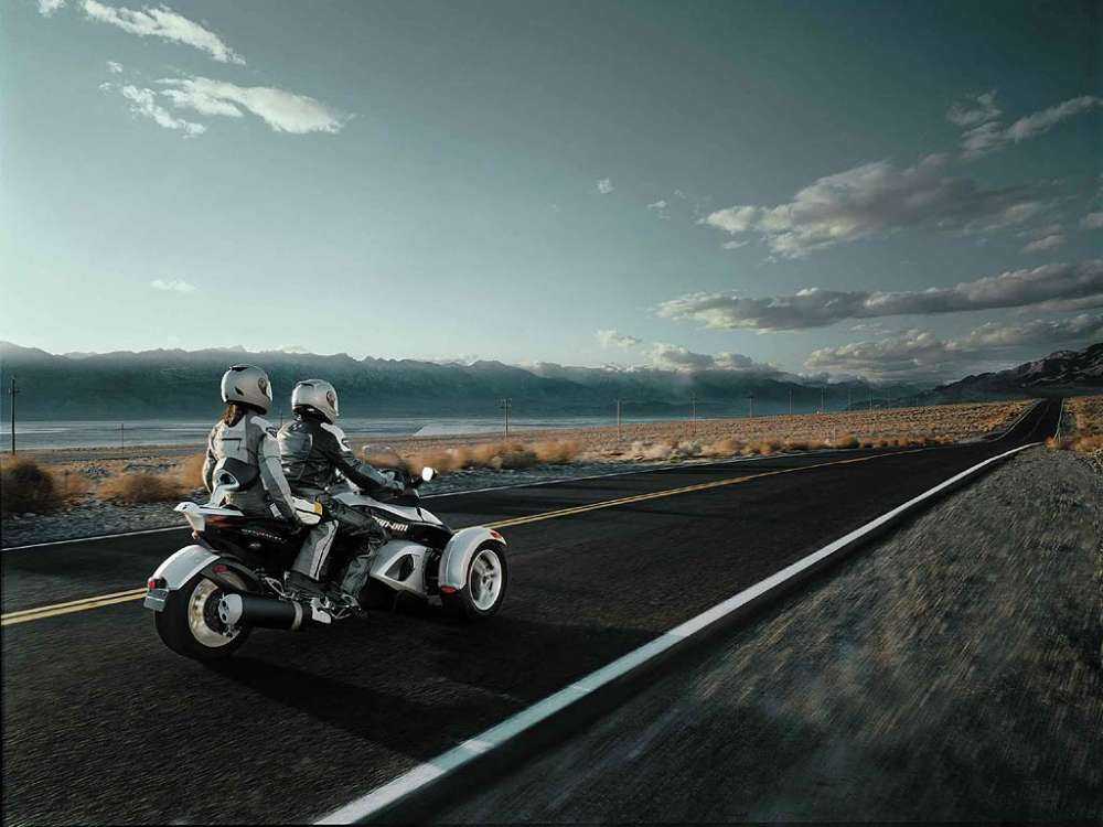 Η πρώτη υπηρεσία ταξί με μηχανές και… τρίκυκλα για Νέα Υόρκη και Λος Άντζελες!